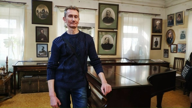 В субботу свой день рождения праздновал наш коллега - коллекционер и создатель частного музея-усадьбы «Семья роялей» Владимир Виноградов! В субботу свой день рождения праздновал наш коллега - коллекционер и создатель частного музея-усадьбы «Семья роялей» Владимир Виноградов!