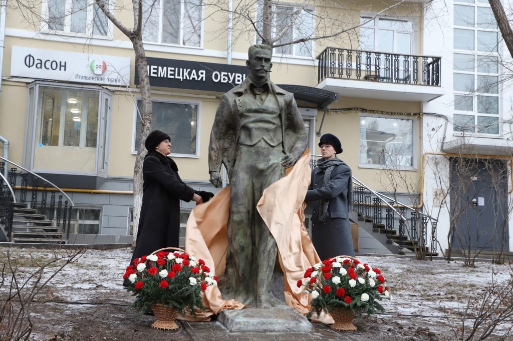 17 декабря 2021 года в Самаре был торжественно открыт памятник купцу и меценату Константину Павловичу Головкину